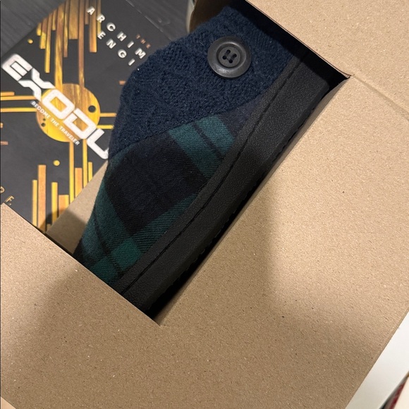 NWT Blackwatch Clark’s Bedroom Shoes - Indoor & Outdoor - Picture 3 of 4